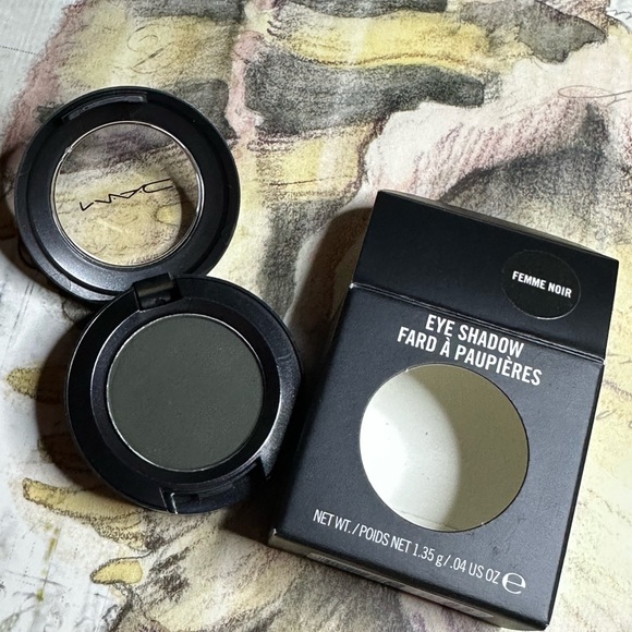 MAC COSMETICS BNIB FEMME NOIR Matte Eyeshadow Very Rare Limited New